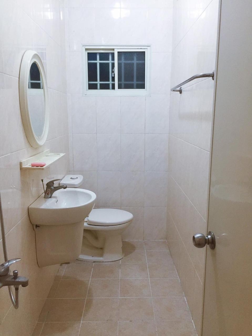 巷弄內的老宅 Hotel Pingtung Екстериор снимка