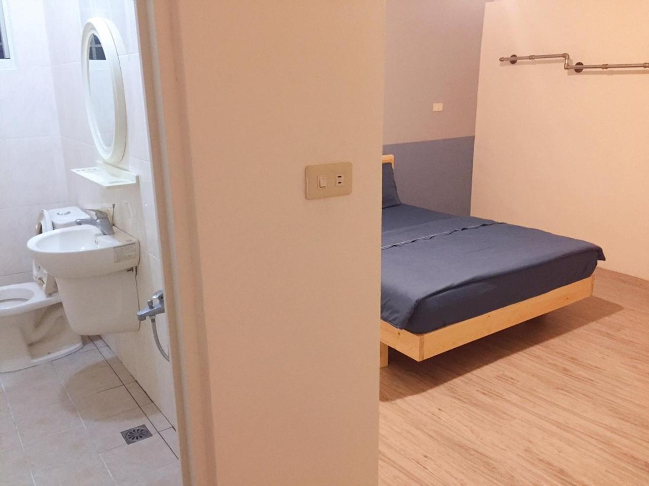 巷弄內的老宅 Hotel Pingtung Екстериор снимка